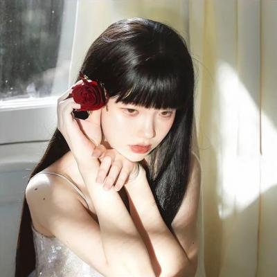 诺娜和埃斯特